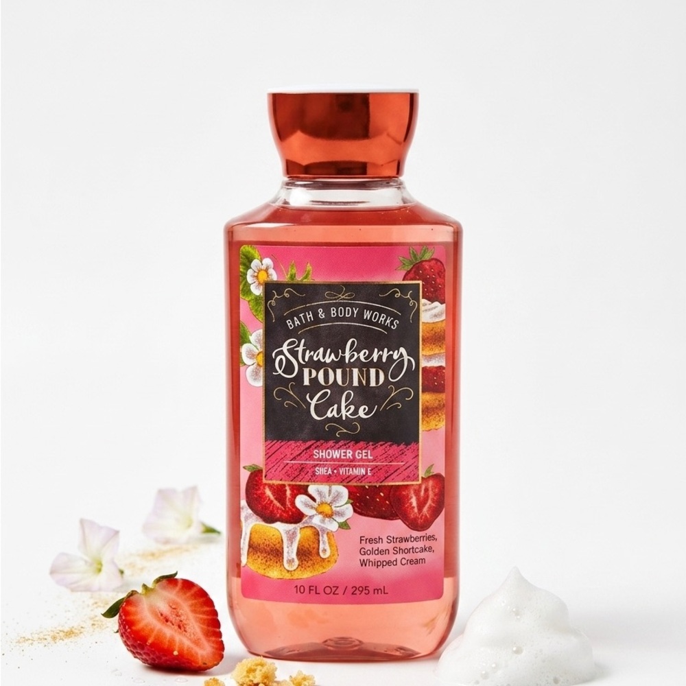 Bath & Body Works Strawberry Pound Cake Shower Gel - Pink